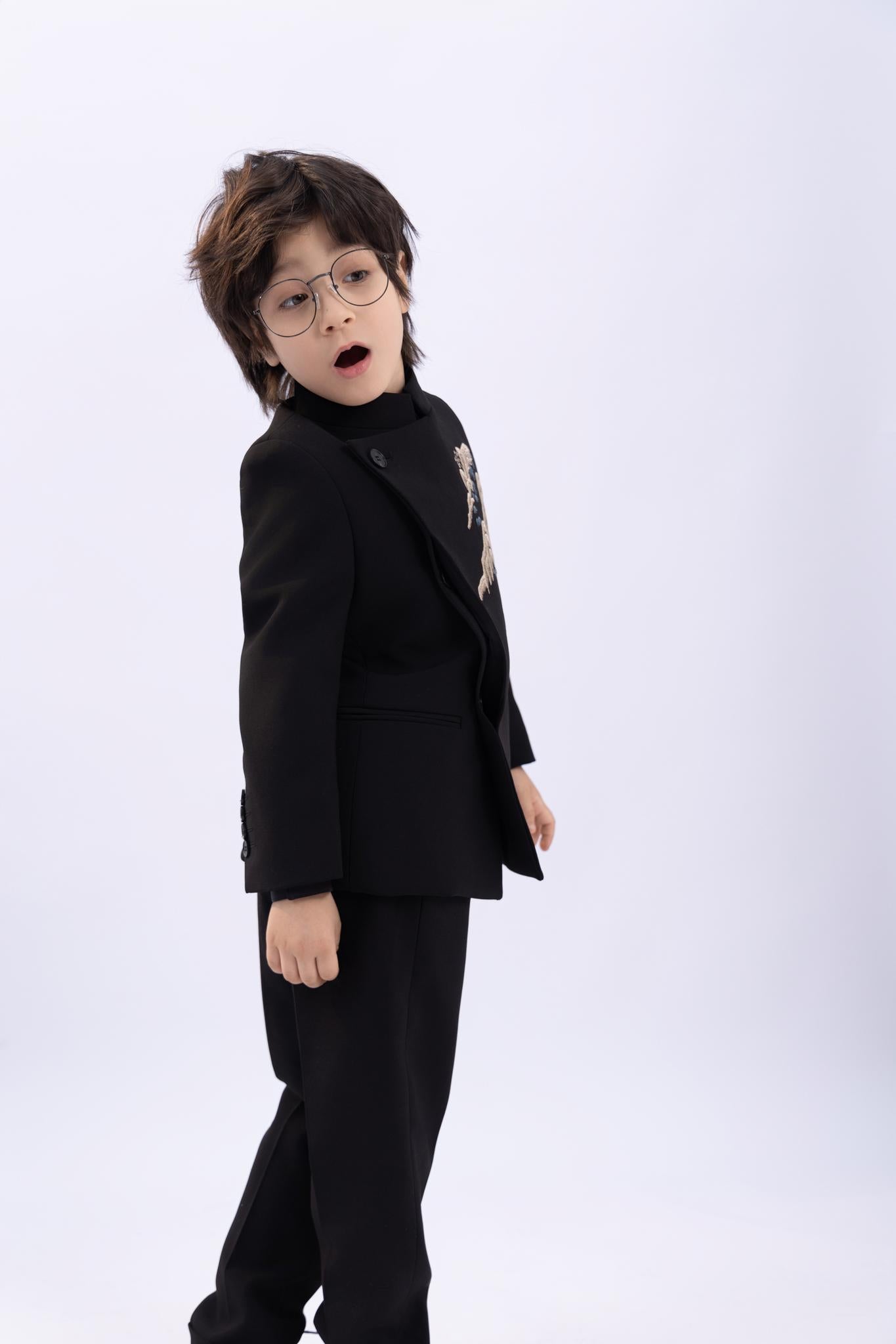 Kids Suit Pants Black (3-14 Years) Slim-Fit Wrinkle Free Black / 7-8Y/ 3XL Kids Suit Pants Black (3-14 Years) Slim-Fit Wrinkle Free Black / 7-8Y/ 3XL