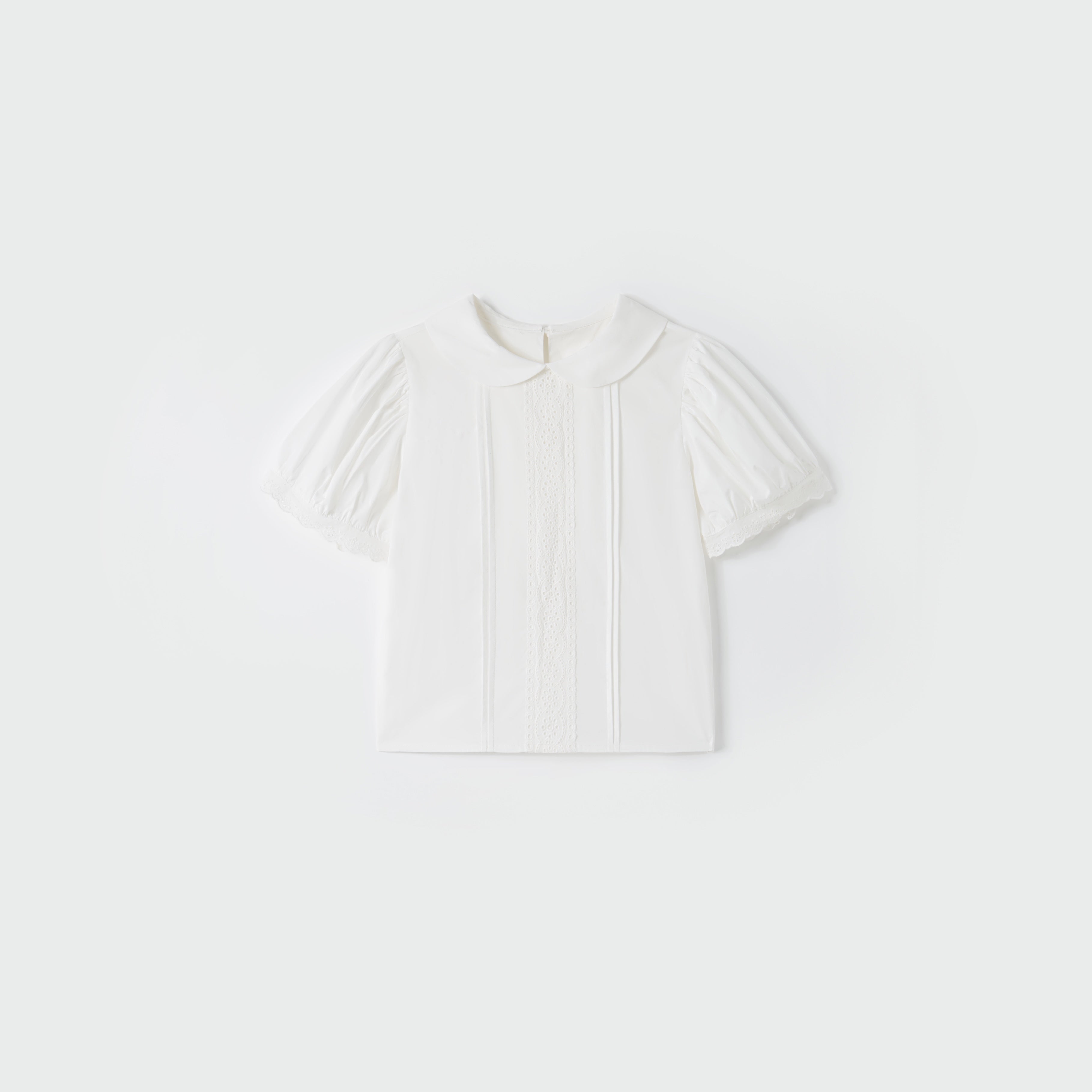 Petal Collar Lace Blouse