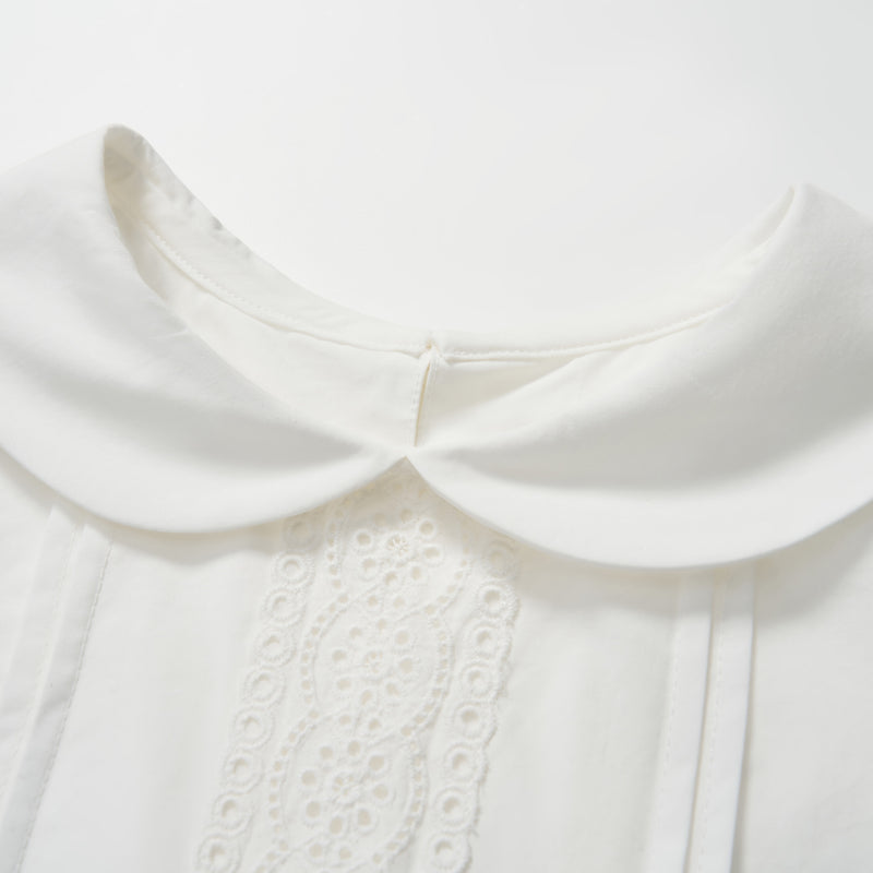 Petal Collar Lace Blouse