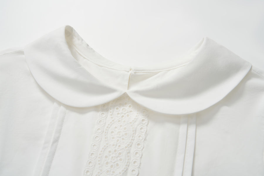 Petal Collar Lace Blouse
