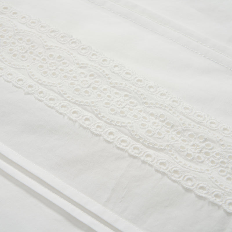 Petal Collar Lace Blouse