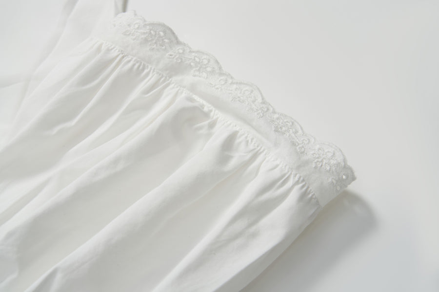 Petal Collar Lace Blouse